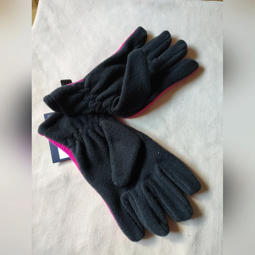 By Isotoner Kids Gloves Pink Black, NWT, One Size Winter Accessories